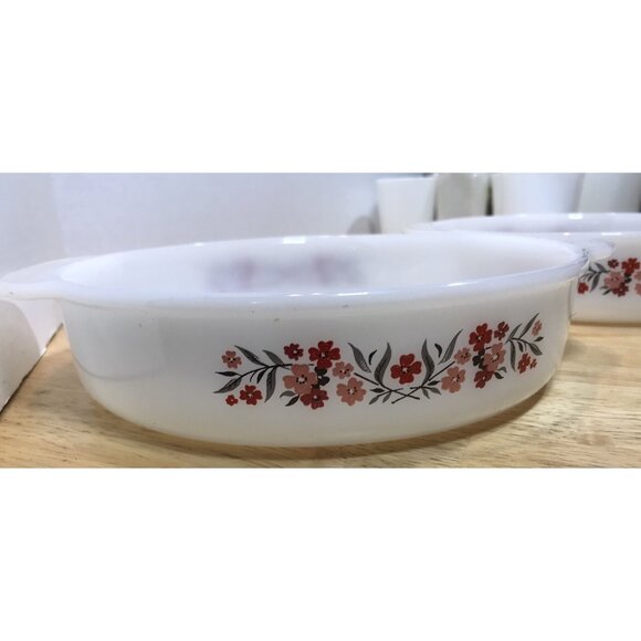 Vintage 2 X 1960s Fire King Primrose Pink & Red Flower 8" Round Casserole Baker - Picture 2 of 6